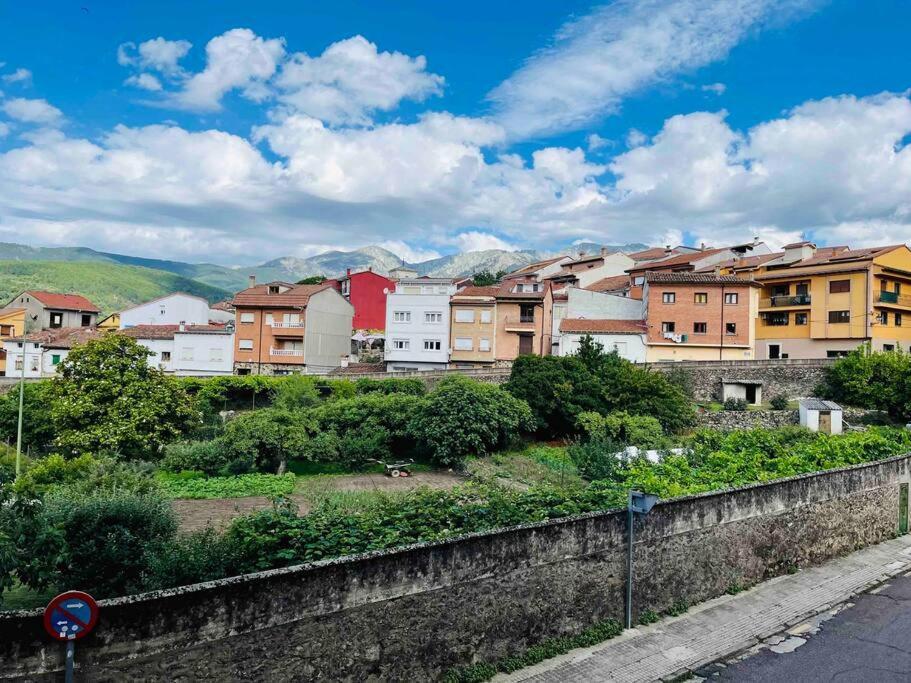 شقة Piso Centro Arenas: Mira Gredos آريناس دي سان بيدرو المظهر الخارجي الصورة